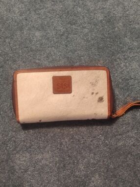 STS Ranch Zip-Around Wristlet Wallet in Cream and Brown New